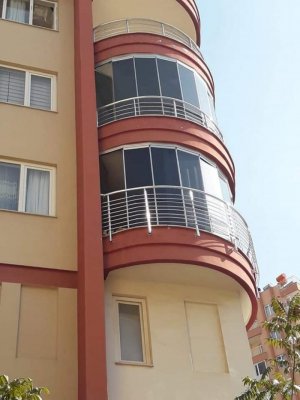 Kızılarık katlanır cam balkon
